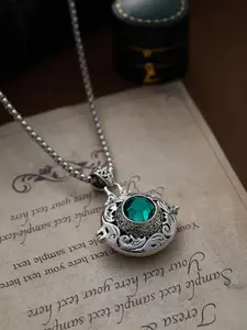 Elegant Vintage Jade Hollow Pattern Round Pendant Design Necklace, Women's Jewelry, Openable, Insert Incense Balls, Accessories