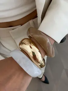 Bohemian Geometric Square Smooth Resin Bangle, Luxurious Lightweight Jewelry for Casual Parties & Weddings, Ideal Gift for Couples