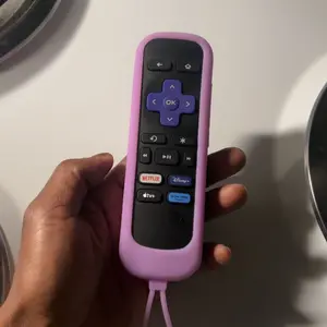 Roku TV Remote Control Cover, Fits Roku Express 4K+, Hisense and Onn Models, Glow-in-the-Dark Silicone Protective Sleeve