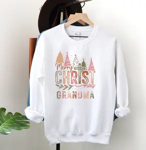 Christmas Grandma Sweatshirt ,Festive Grandma Claus Jumper, Holiday Xmas Gift for Women, Unisex Heavy Blend Crewneck Pullover, Grandma