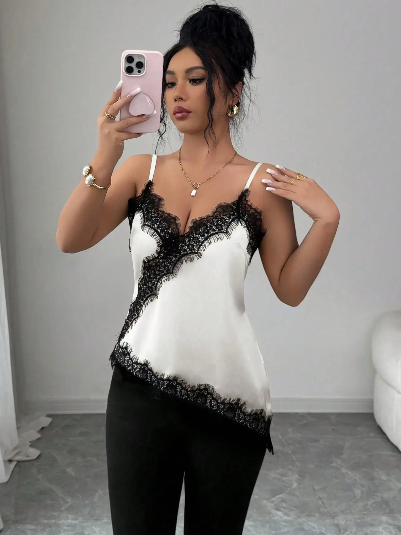 Women's Summer Lightweight French Romantic Casual Elegant Feminine Vintage Vacation Vibe Chic Knit Lace Patchwork Spaghetti Strap Strapless Camisole Top, Slim-Fitting Plain Style