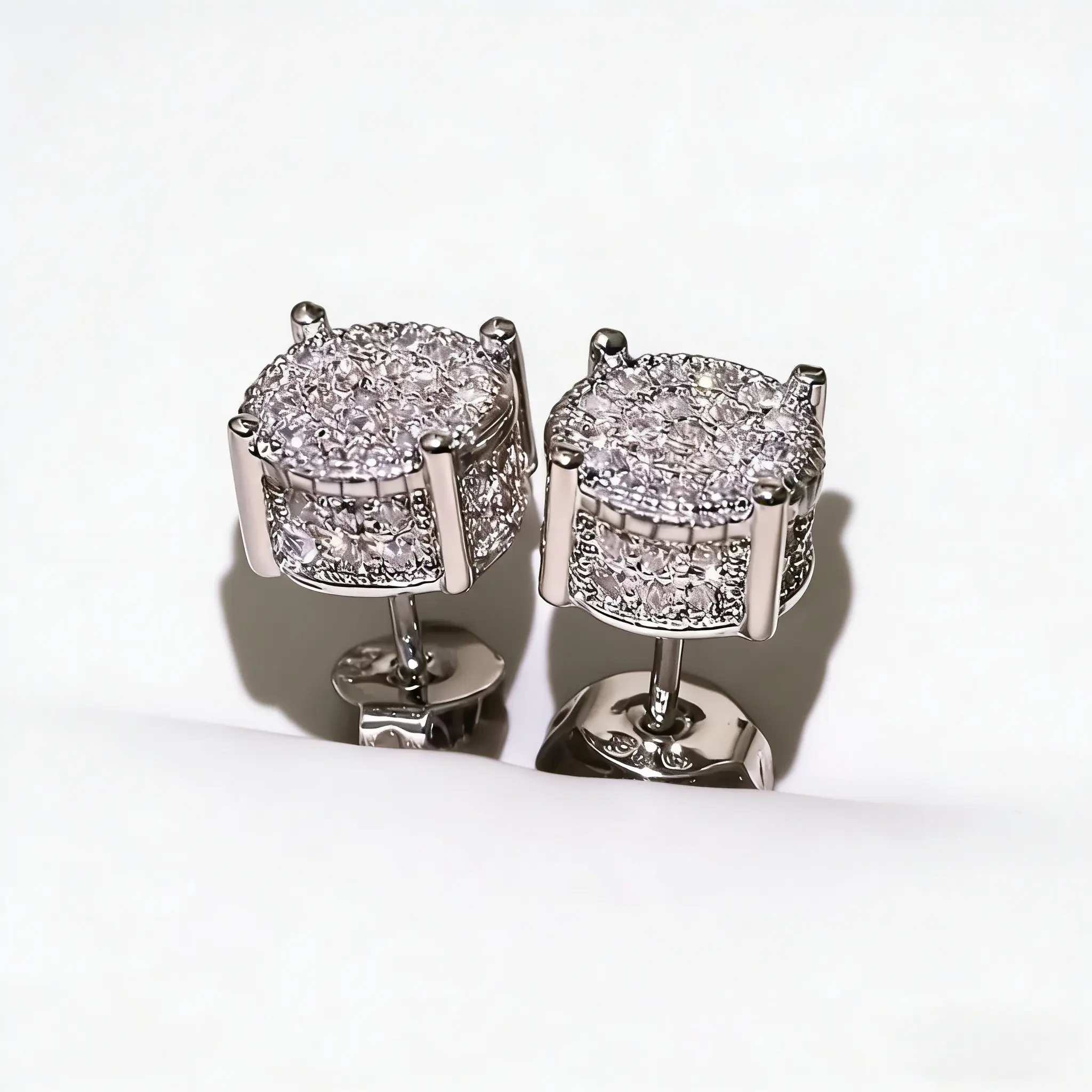 Women's Classic Style Stud Earrings with Sparkling Round Zirconia, Hypoallergenic and Lightweight Zinc Alloy Jewelry for Party or Daily Wear, Classic Style Earrings, Fashionable Earrings