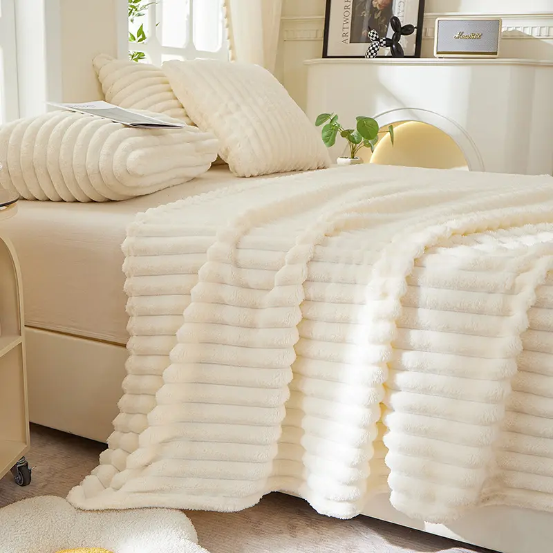 【MS-ZZJ】Ultra-Soft Cream Plush Throw Blanket - Skin-Friendly, Cozy Warm All Seasons Blanket, Multipurpose for Beds, Sofas, Modern Home Decoration Gift, Cozy Warm Blanket