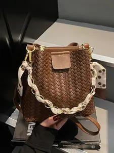 Vintage Casual Handbag for Women, New Style Woven Bucket Bag, Unique Versatile Crossbody Shoulder Clutch, Fashionable Design