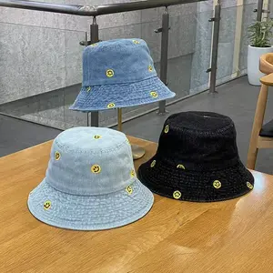2026 Japanese-Style Minimalist Smiley-Face Embroidered Denim Bucket Hat — Harajuku Retro Basin Hat (Korean Style) — Spring/Summer Sun Protection & Shade Hat for Men & Women tiktokshopspringglowup
