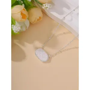 Elegant Golden Oval Pendant Necklace for Women, Chic Copper Metal Design, Ideal for Daily Wear & a Perfect Gift for Best Friend