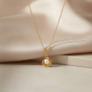 Clam Necklace | Dainty Gold Oyster Pendant with Pearl | Summer Jewelry for Beach Girls