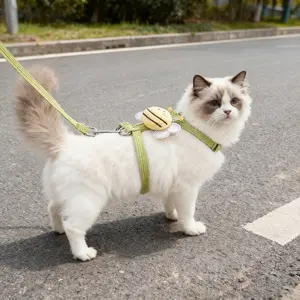 Cat Walking Harness Set with Leash, Adjustable Safety Harness, Bee Design, Soft Material, Suitable for Cats and Small Dogs, Indoor Outdoor Use, Prevents Escape