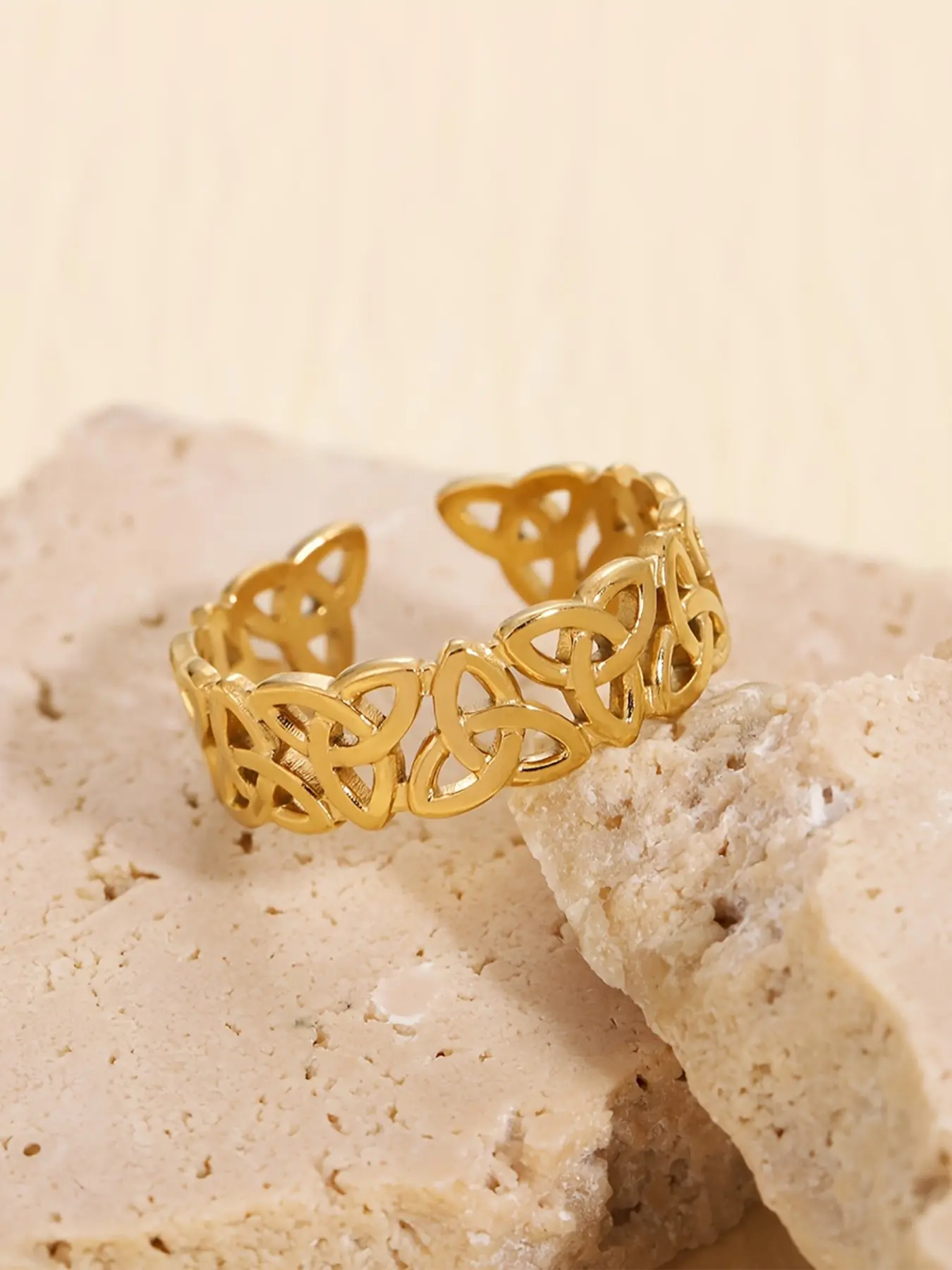 Women's Stainless Steel Celtic Knot Ring, Adjustable Hollow Design, Elegant Simple Jewelry for Daily & Formal Occasions, Metal Rings, Adjustable Rings, Unique Rings, Dainty Stacking Rings, Beautiful Rings, Stackable Rings