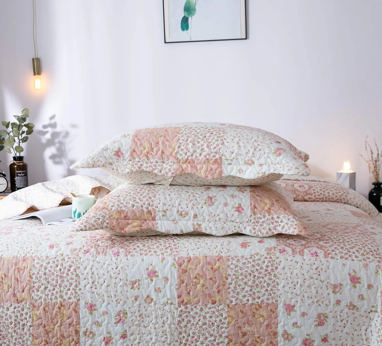 Pink Floral Quilt Set - Patchwork Design - Lightweight & Machine Washable - OEKO TEX Certified - Soft Touch Comfort - Elegant Floral Pattern