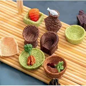 Random Style Miniature Simulation Bread Storage Basket, 8 Counts/set Resin Material for DIY Keychain and Jewelry Crafting, Daily Decorative Items, Ornaments