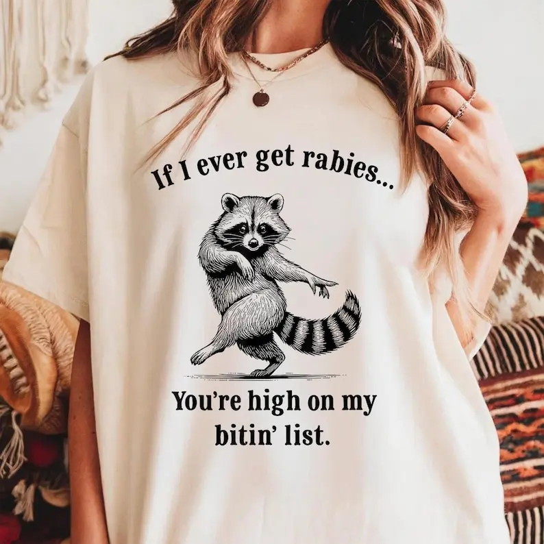 Women's Fitted Cotton T-Shirt with Vintage Raccoon Graphic, Casual Shortsleeve Round Neck Top with Funny Quote, Casual Fashionable Top