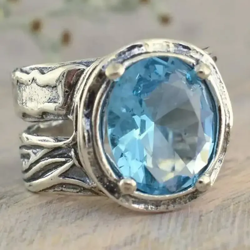 Women's Vintage Blue Gemstone Unique Ring - 1.8cm Elegant Oval Crystal, Antique-Inspired Silver Band, Size 8, 6g/0.19oz/pc Daily Wear Costume Fashion Jewelry, Unique Rings, Copper Base