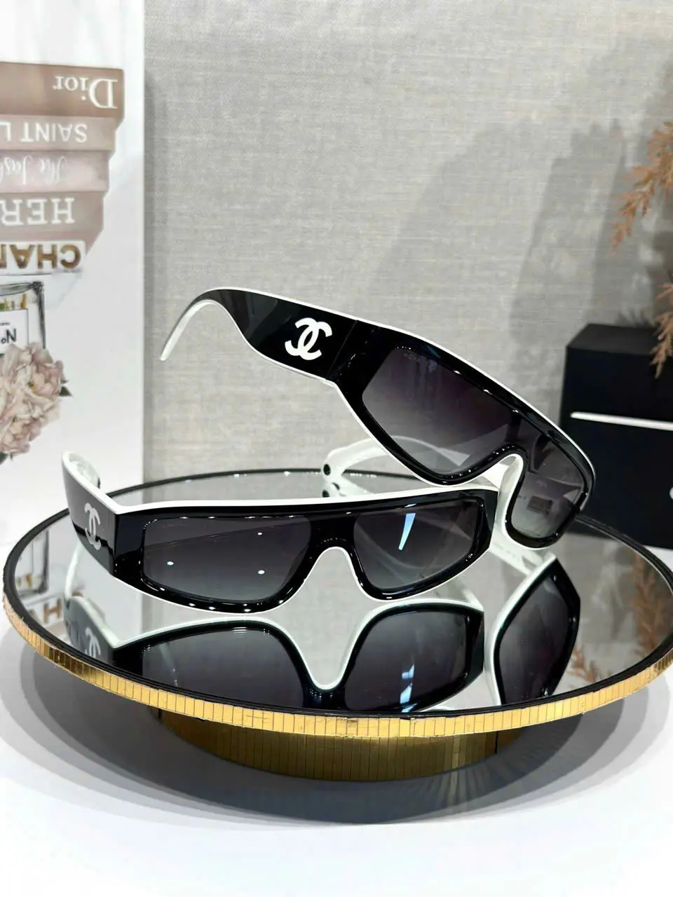 2026 Luxury Style Oversized Shield Sunglasses for Women UV400 Fashion Eyewear