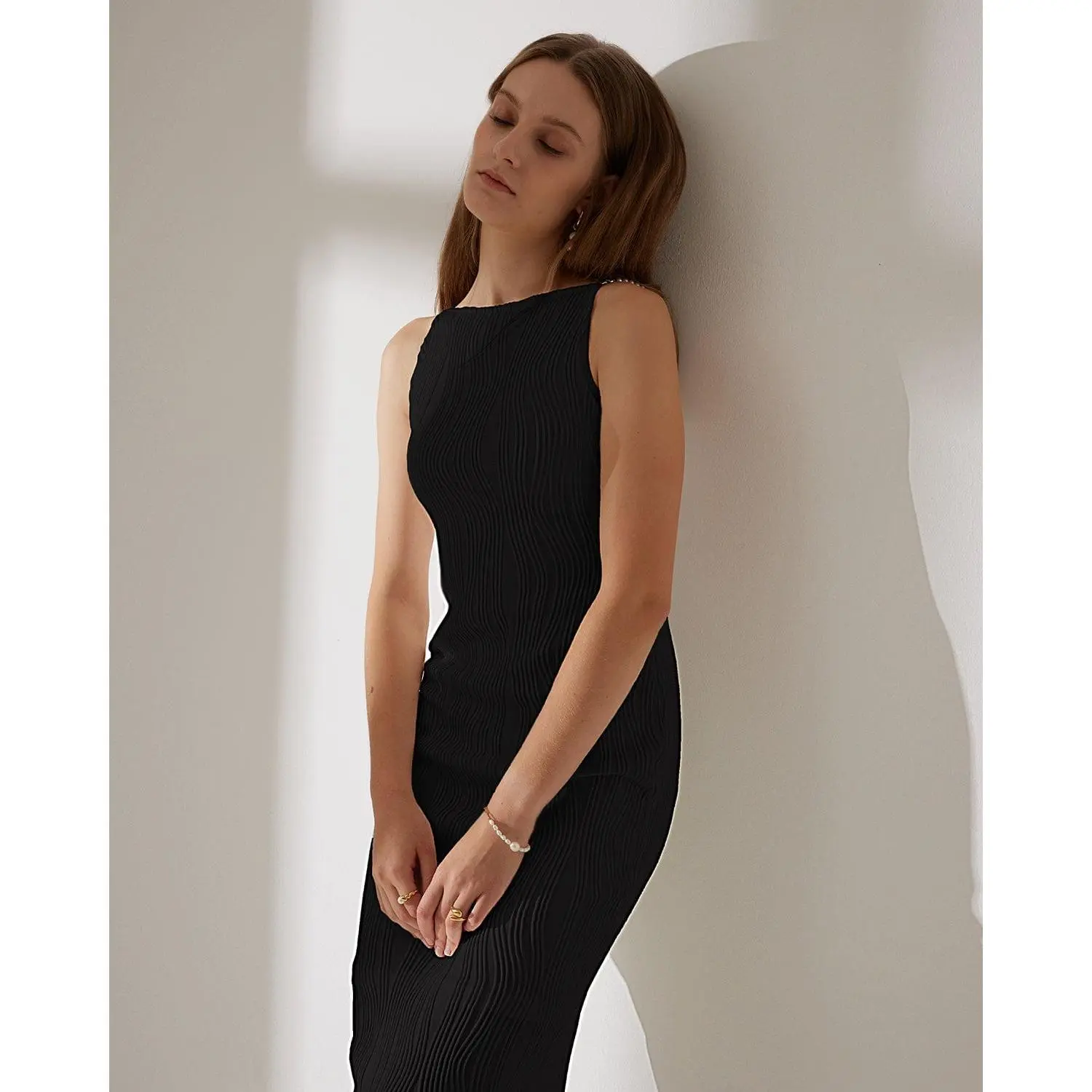 Rihoas Women's Black Water Ripple Textured Bra Integrated Polyester Cami Midi Dress Sleeveless Strapless Classy, Body Aligned, Fitted, Neutral Tone, Comfortable Casual Dress, Classy Casual Dresses, Body Aligned Casual Dresses