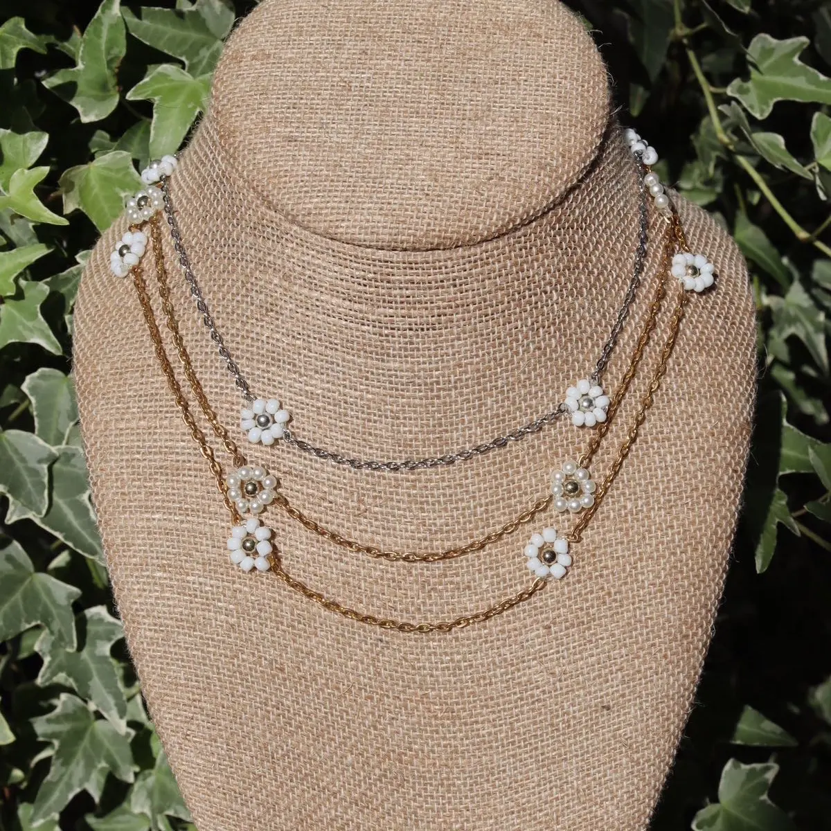 Belly Conklin's Daisey Chain Necklace from The Summer I Turned Pretty | Belly's flower necklace | TSITP Season Two | Summer teen jewelry Female Female Female