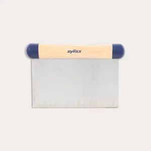 Zyliss Beech Wood Bench Scraper