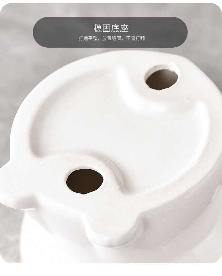 Anti-tip water bowl for cats, large capacity fabric bowl, specially designed for kittens and small cats