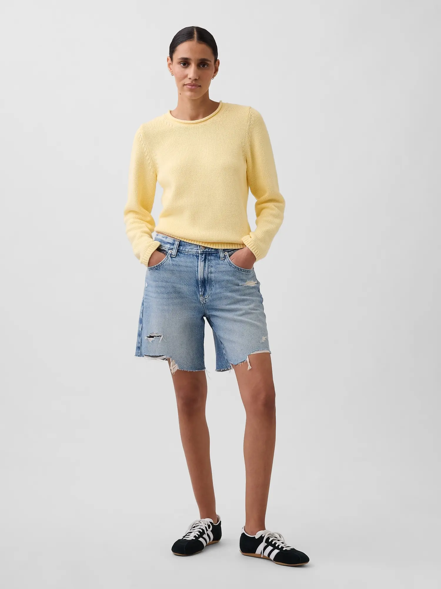 Gap Women's Mid Rise Loose Denim Bermuda Shorts Gap Women's Mid Rise Loose Denim Bermuda Shorts