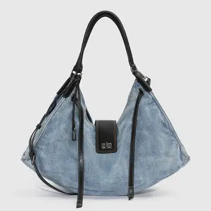URBAN REVIVO 2026 Oversize Gradient Casual Crossbody/Shoulder Bag for Women - UAWB60100 Leather Bag with Textile Shell, Shoulder Strap & Chain Detail, 56cm Medium Thickness, Casual Shoulder Bag,summervibes