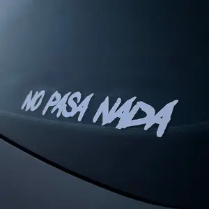 No Pasa Nada Vinyl Sticker