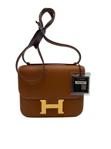 Pre-owned HERMÈS leather Shoulder Bags Hermes Epsom Constance 19