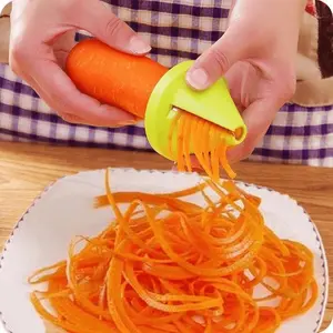 2pcs Effortlessly Shred, Peel, and Grate Fruits and Vegetables with this Multifunctional Kitchen Tool!