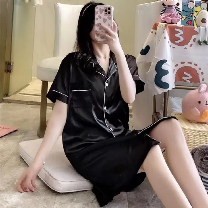 Short sleeved skirt   black