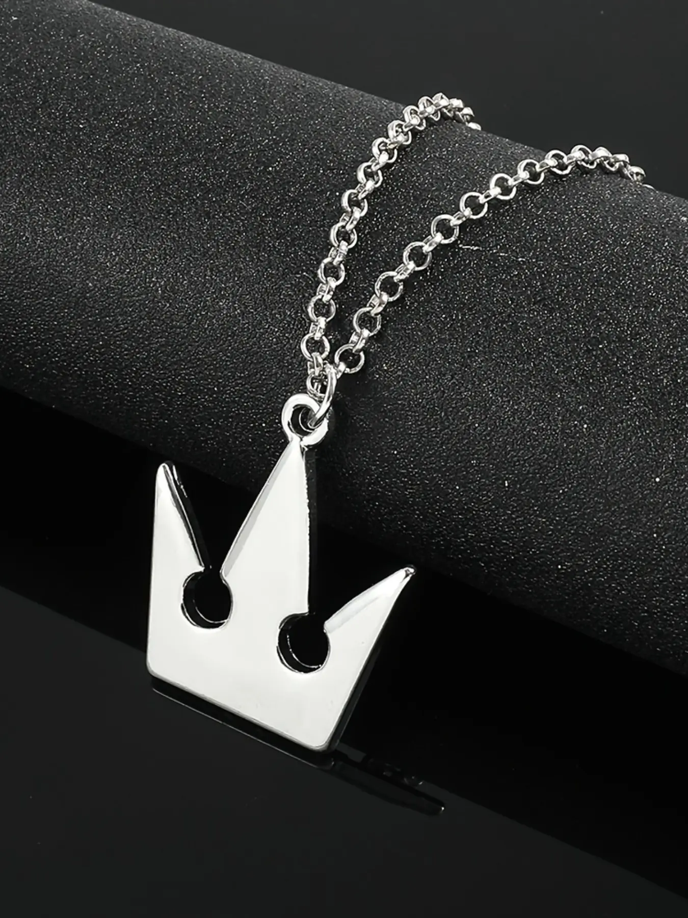 Elegant Crown Pendant Chain Necklace, Fashionable Personalized Alloy Necklace, Decorative Necklace, Perfect for Women's Daily Accessories, Ideal Gift for Holidays, Exquisite Jewelry Gift, Elegant Prom Jewelry