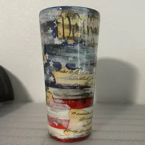We the People 24oz Tumbler with Lid Patriotic Design High-Quality Drinkware for Hydration Red/White/Blue Flag Pattern Durable Sleek Flasks Mug Portable Water Bottles