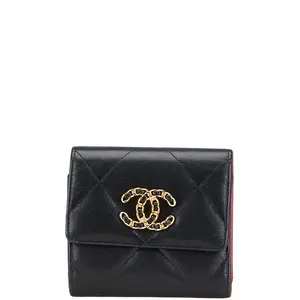 Pre-owned CHANEL Lambskin Small Leather Goods 19 Small Flap Wallet