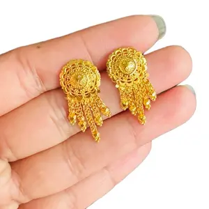 Gold Plated Elegant Earrings for Women with Delicate Design and Sparkling Details