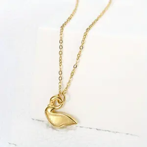 Elegant Swan Stainless Steel Pendant Necklace - Fashionable & Creative Animal Design for Daily Wear, Ideal Gift for Family Friends and Lovers
