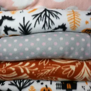 Adjustable Foot Pocket Fleece Blanket - Perfect for All Seasons