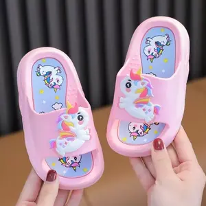 Girls' Summer Slip-On Slippers - Soft Non-Slip EVA/PVC Sole, Cartoon Star and Rainbow Pattern, Cute Pink Lightweight Indoor Bath Socks, Suitable for Children and Teenage Girls