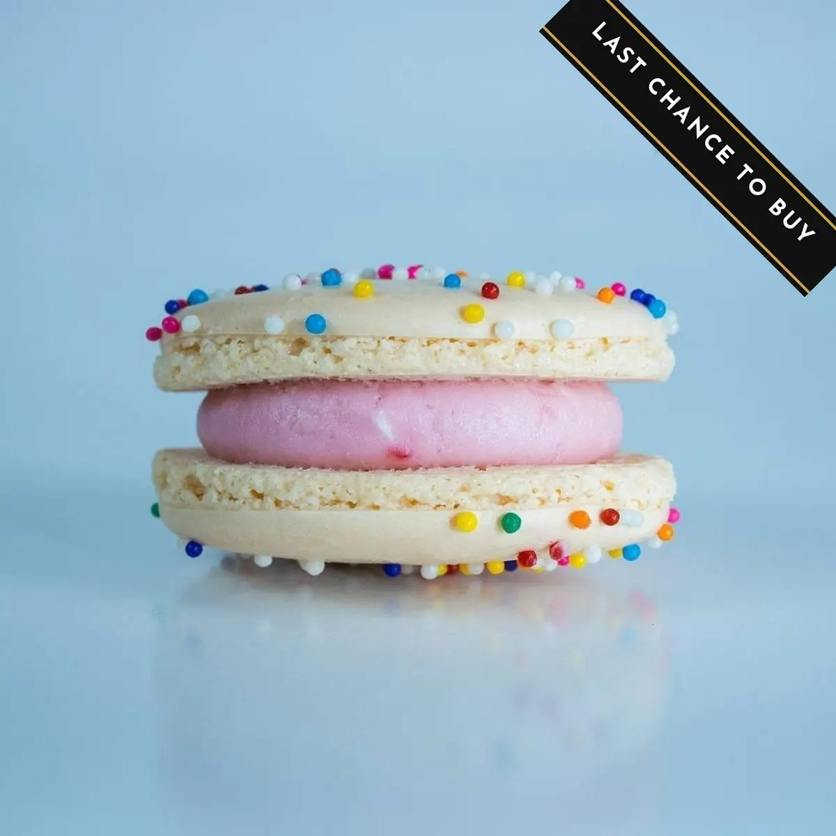 [LAST CHANCE TO BUY] Strawberry Cheesecake & Cupcake Set