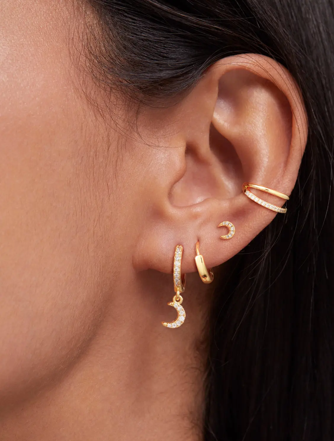 Dearmay Women's 7-Piece Earring and Earcuff Set, Gold Metal Coating Jewelry with Zircon Bling Effect, includes Moon Shape Ear Studs, Smooth Hoops, Clip-Ons & Twist Cuffs, Birthdays, Women's Fashion, Smooth Finish, Zircon Stones, Ear Stacking