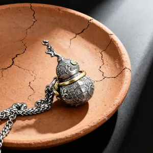 Taoist-Priest Consecrated Xuanjia Dragon Gourd Pendant, Spiritual Symbolism, Fortune, Prosperity, Happiness, Safety, Physical-Mental Well-being, Abundant Wealth, Longevity (Toys & Hobbies, DIY Beading & Jewelry Making Accessory)
