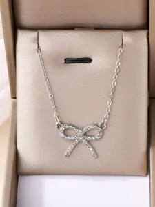 The fashionable bow pendant necklace is suitable for daily wear, vacation and dating occasions, and is also a surprising and exquisite small gift, Exquisite Jewelry Gift