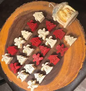 Handmade Christmas Advent Calendar with 25 Mini Wax Melt & Bonus Candle in Gift Box Unique Holiday Gift for Festive Decor Red White Green Options