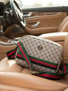 Fashionable Crossbody Bag with Wrist Strap, Multi-Functional Shoulder Bag, Large Capacity, Casual Print Design, Trendy New Style