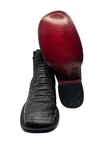 Botin-  Anaconda Negro "Piel Grabado"