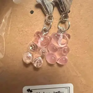 Pinky Jelly Bears Stitch Markers
