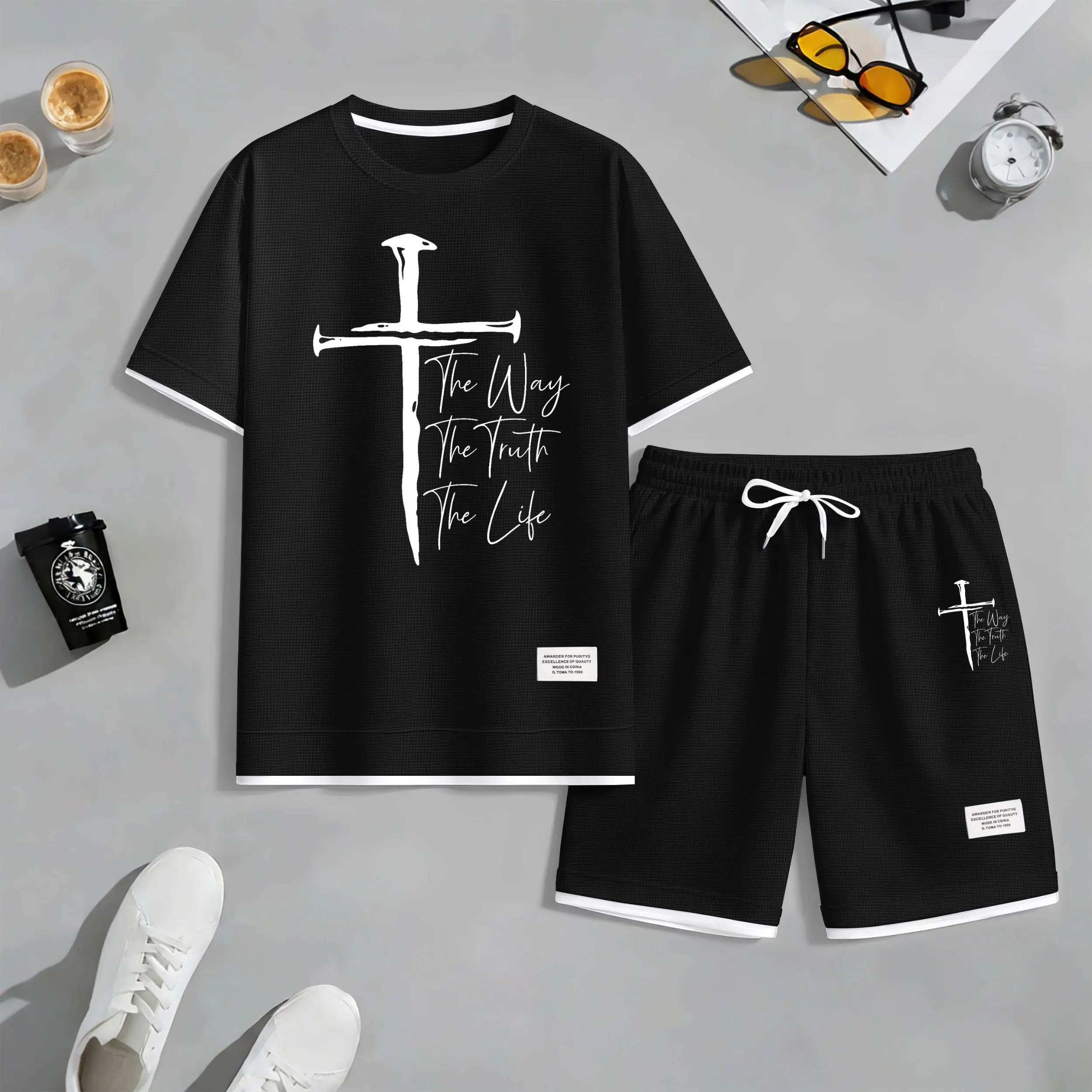 Men's Jesus' Cross Print Drawstring Shorts Set For Spring/Summer. A Casual Summer Outfit, Including A Short-Sleeved Shirt And Shorts, Suitable For Everyday Wear And Sports. A Two-Piece Set For A Relaxed And Energetic Lifestyle.