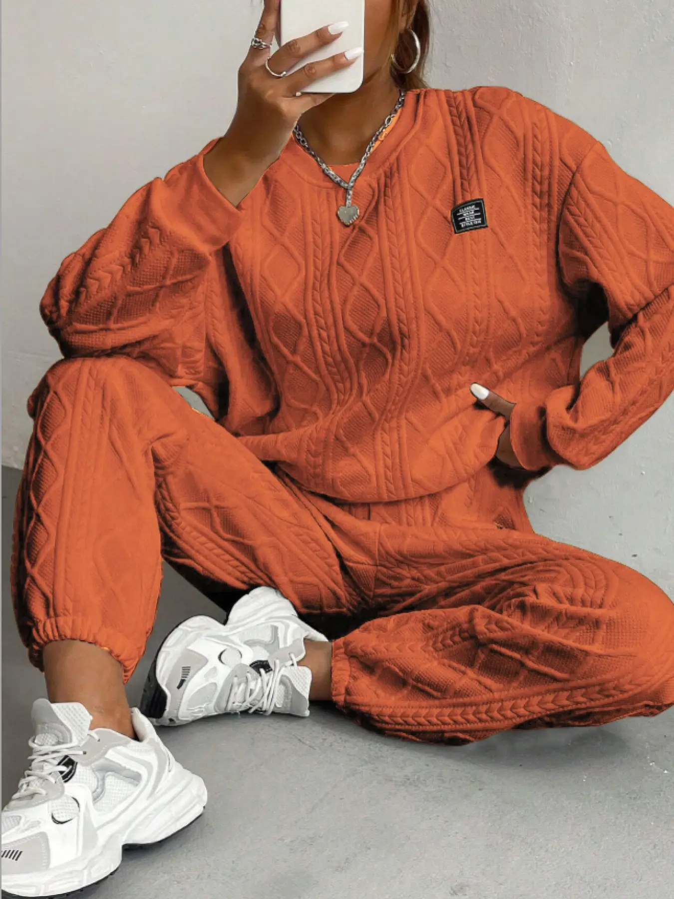 Two-piece set of women's orange hemp texture knitted set, retro casual loose Long Sleeve sweatshirt and sweatpants two-piece set, suitable for autumn and winter, suitable for going out, casual parties, coffee shop visits