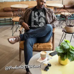 Kamala Harris 2024 T-Shirt Cool Modern Minimalist KAMALA Harris Madam President Harris TShirt Cute Stylish Unisex Mens Womens Youth Kids Tee