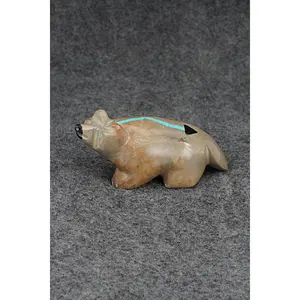 Badger Zuni Fetish Carving - Enrike Leekya