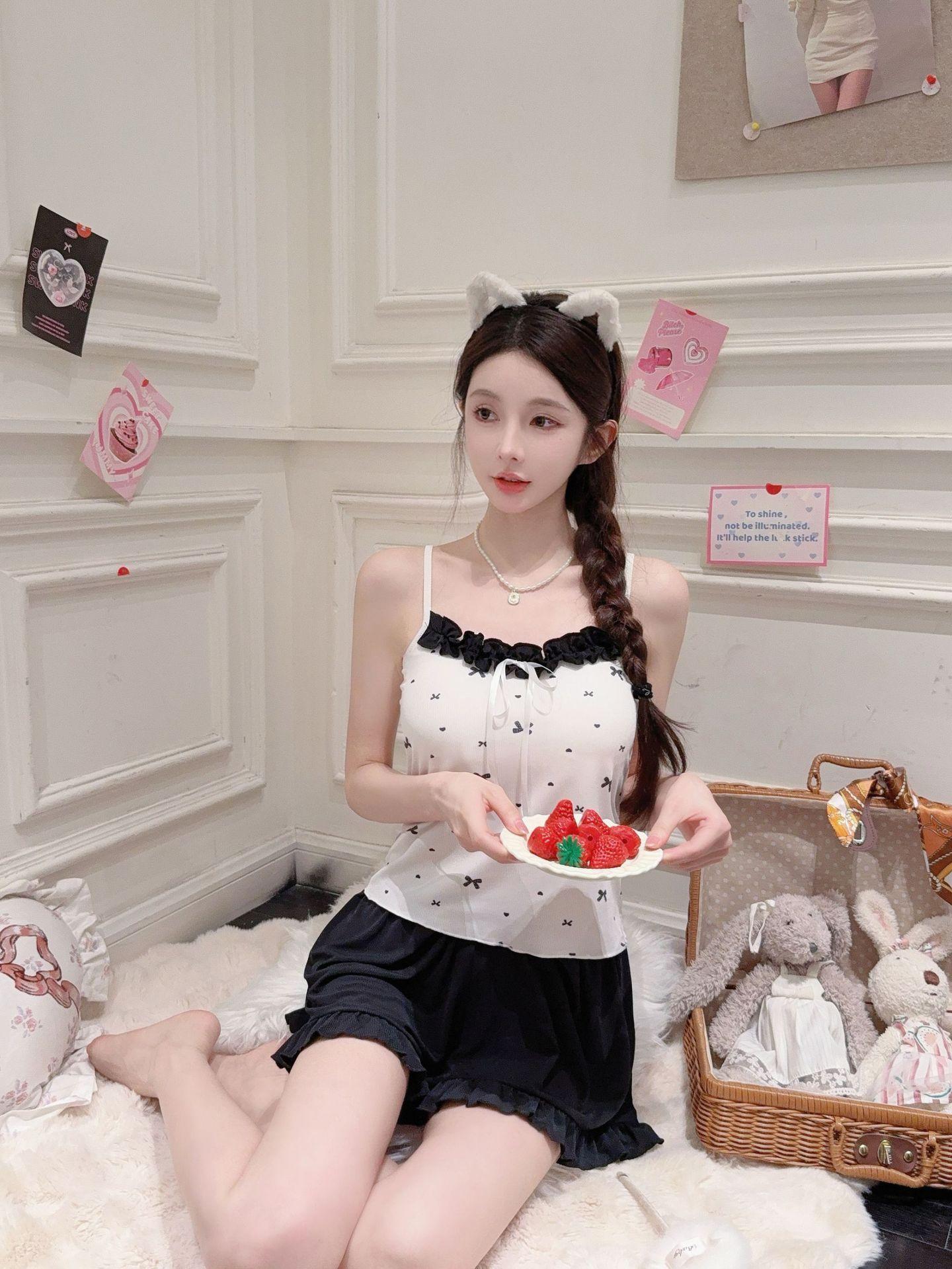 Women's summer pajamas with chest pads, camisole and shorts, pure and sexy Korean style, sweet, casual, loose-fitting home wear set