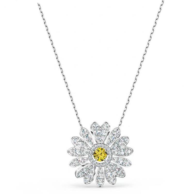 Women's Beating Heart Daisy Magic Necklace, Swarovski Element Crystal Clavicle Chain, Luxury Elegant Jewelry Gift for Her