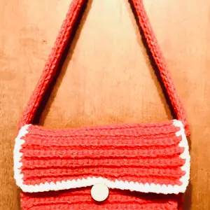 Coral purse